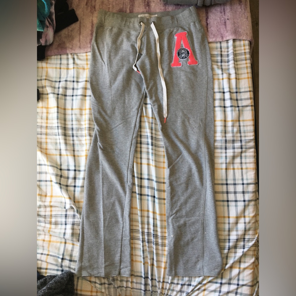 Aeropostale gray and pink sweats